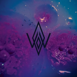 ดาวน์โหลดและฟังเพลง Glass Skin พร้อมเนื้อเพลงจาก CLAVVS