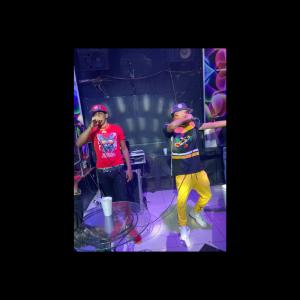 ดาวน์โหลดและฟังเพลง Flow 360 (feat. Maximitoh scoff) พร้อมเนื้อเพลงจาก Farinson