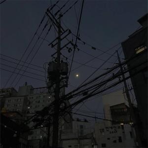 收聽ovrwrld的intrusive歌詞歌曲