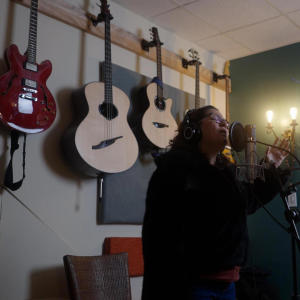 default playlist img