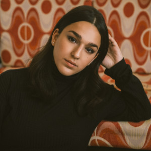 Dengarkan lagu You're Gonna Tell Me (Radio Edit) nyanyian Roni Bar Hadas dengan lirik