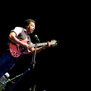 ดาวน์โหลดและฟังเพลง Ulisses พร้อมเนื้อเพลงจาก Edivaldo do Nascimento