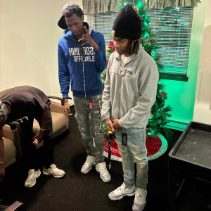 收聽Rome P的Money talks Rome P (feat. Baby ky) (Explicit)歌詞歌曲