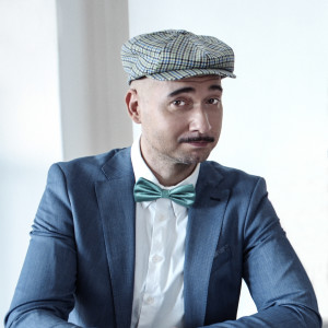 Listen to SI SAMA? song with lyrics from Manouche