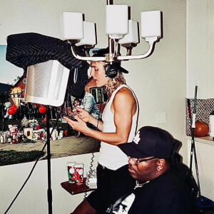 default playlist img