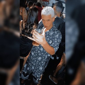 Dengarkan Tralha Cafajeste (Explicit) lagu dari MC Gomes BH dengan lirik