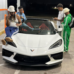 Still Dixon的專輯Coke (feat. 357Bino, Blu Richey, Godbody & T7) [Explicit]