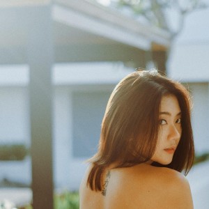 ดาวน์โหลดและฟังเพลง Together We Belong พร้อมเนื้อเพลงจาก Herlina