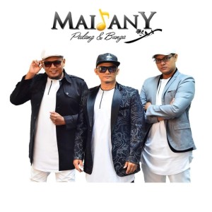 收听Maidany的Kaca Yang Berdebu歌词歌曲