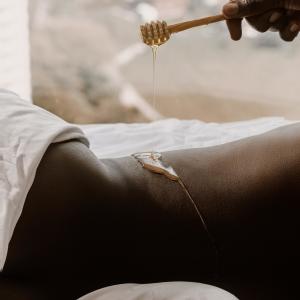 Album Morning Wood (Honey) (Explicit) from THEHONESTGUY