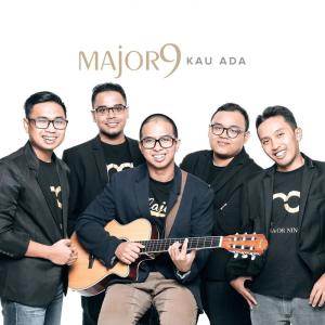Dengarkan Kau Ada (Karaoke Version) lagu dari Major9 dengan lirik