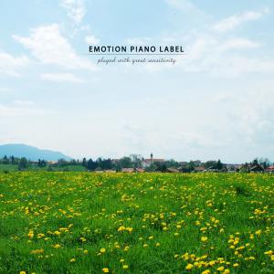 Dengarkan lagu Day when snowflake falls nyanyian Happy Road dengan lirik