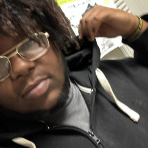 收聽Lolaugi的Paramours (Explicit)歌詞歌曲