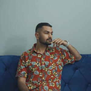 收聽Milan Deep的Azad (feat. K28) (Explicit)歌詞歌曲