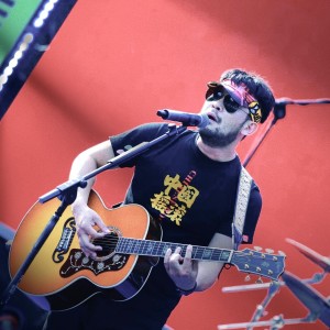 default playlist img