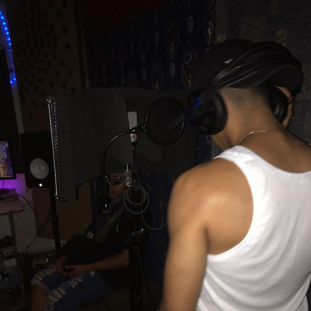 Drill freestyle - CÓDIGO +593 (feat. La M) (Explicit)
