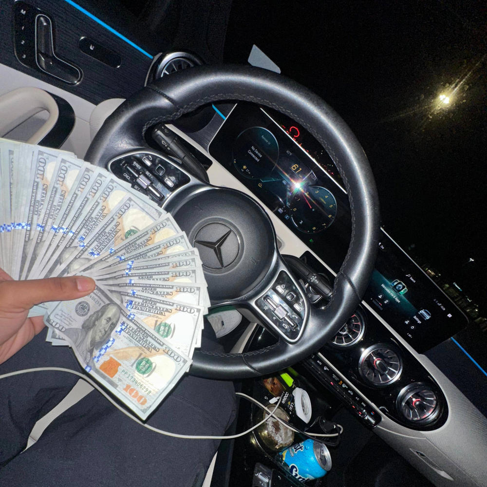 Free Bankroll (feat. RTB Zazo) (Explicit)