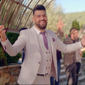 收聽Xheta的Perhajr dasma歌詞歌曲