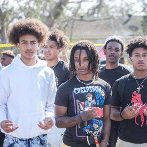 default playlist img