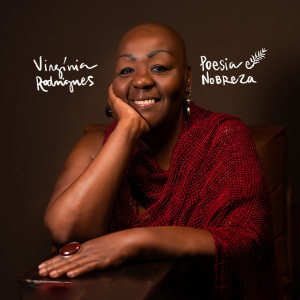 收聽Virginia Rodrigues的Flor Destinada (Effleurer Le Destin)歌詞歌曲