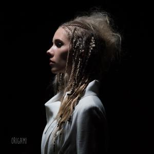 Listen to Origami song with lyrics from Woodes