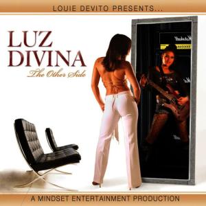 收聽Luz Divina的Born To Be A Star歌詞歌曲