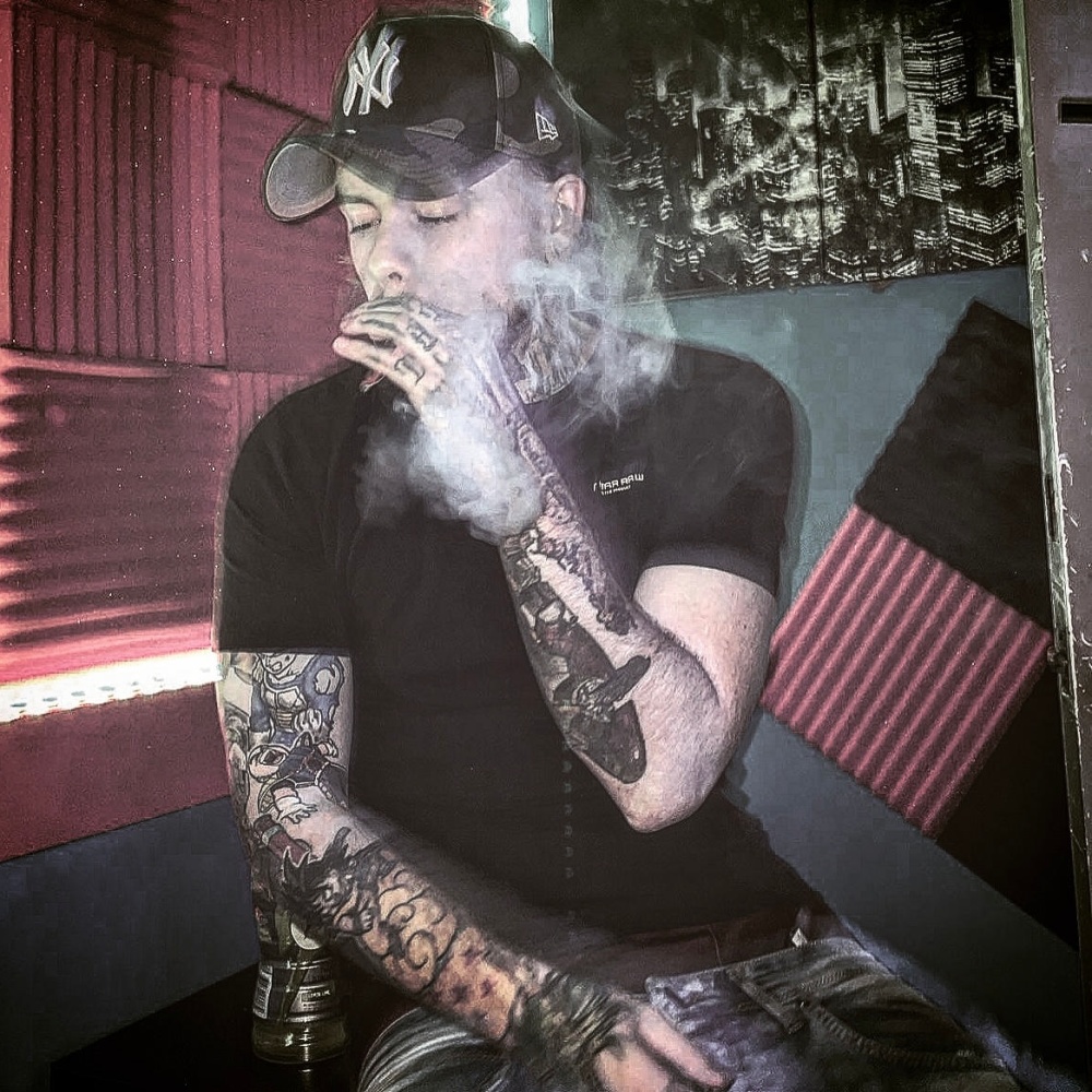 Road Runnas (Explicit)