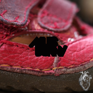 Miles Bonny的專輯baby wants shoes on (my heartbeat: 9/9/23)