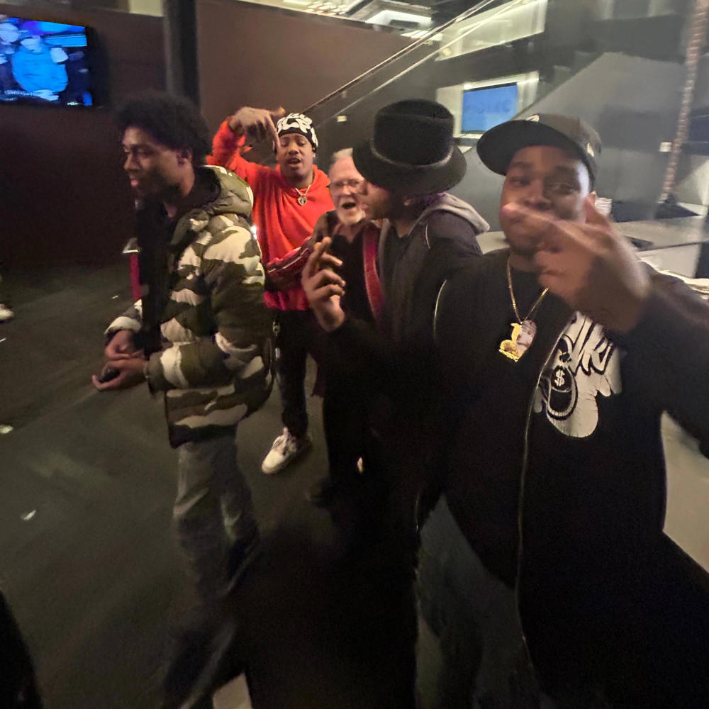 Red slips (feat. 7eb & Costa Mann) (Explicit)