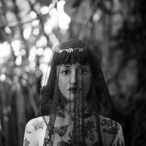 收聽Mel Muñiz的Mi deseo歌詞歌曲