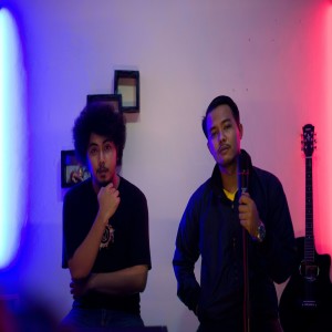 Dengarkan Ingin Mengenalmu lagu dari SEBELAH RUMAH dengan lirik