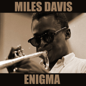 收聽Miles Davis的How Deep Is The Ocean歌詞歌曲