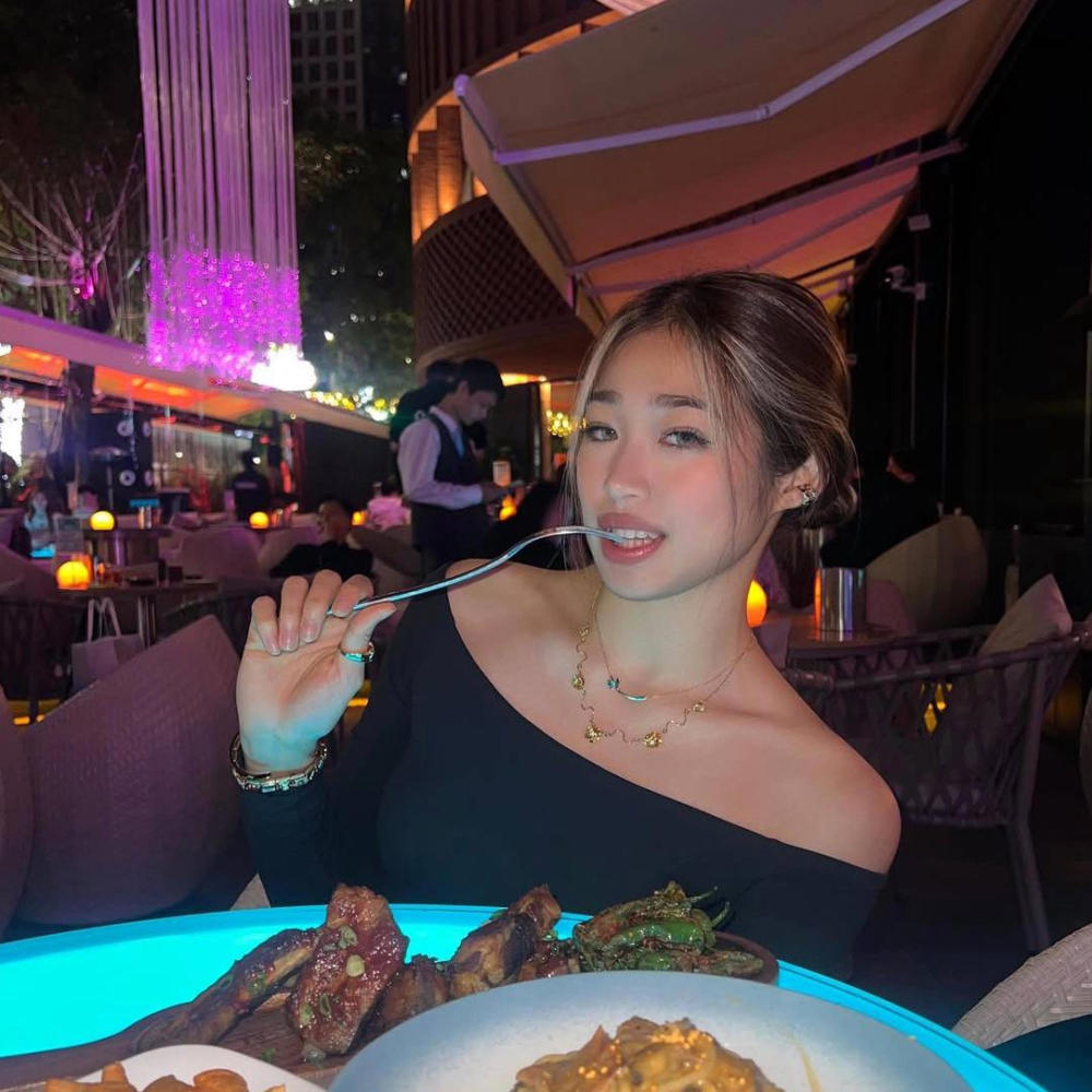 chiefing (Explicit)