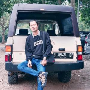 Dengarkan Akustik lagu dari EgyNathan dengan lirik