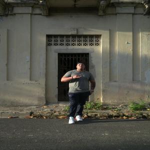 Dengarkan Pa' la calle(feat. Minin) lagu dari PMC dengan lirik