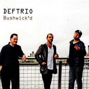 收聽Deftrio的Valence歌詞歌曲