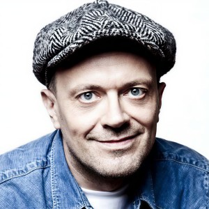 Max Pezzali & 883 ดาวน์โหลดและฟังเพลงฮิตจาก Max Pezzali & 883