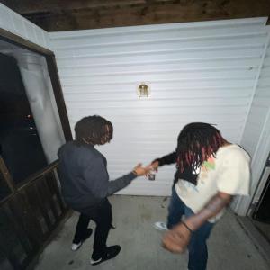 收聽LoRell.的madeitup (feat. Levi) (Explicit)歌詞歌曲