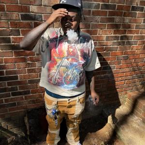 Dengarkan lagu FNS (Explicit) nyanyian KoeDeen dengan lirik