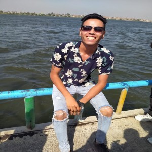 Dengarkan lagu العمر nyanyian Peter Blue dengan lirik