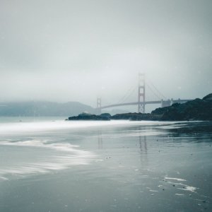 收聽cmj的Marine Layer歌詞歌曲