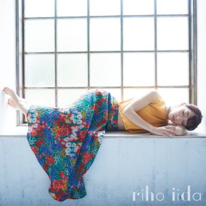 收聽Riho Iida的單相思接近 (Instrumental)歌詞歌曲