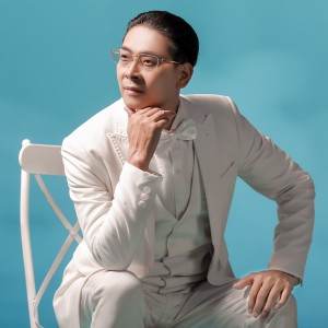 收聽寇勇的瑜 伽 (伴奏)歌詞歌曲