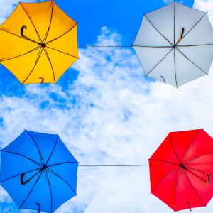 Dengarkan Up In the Clouds lagu dari Spa Music Relaxation dengan lirik