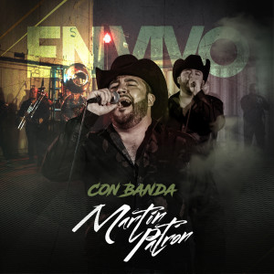 Dengarkan lagu Me Gusta Tener De a Dos nyanyian Martin Patron dengan lirik