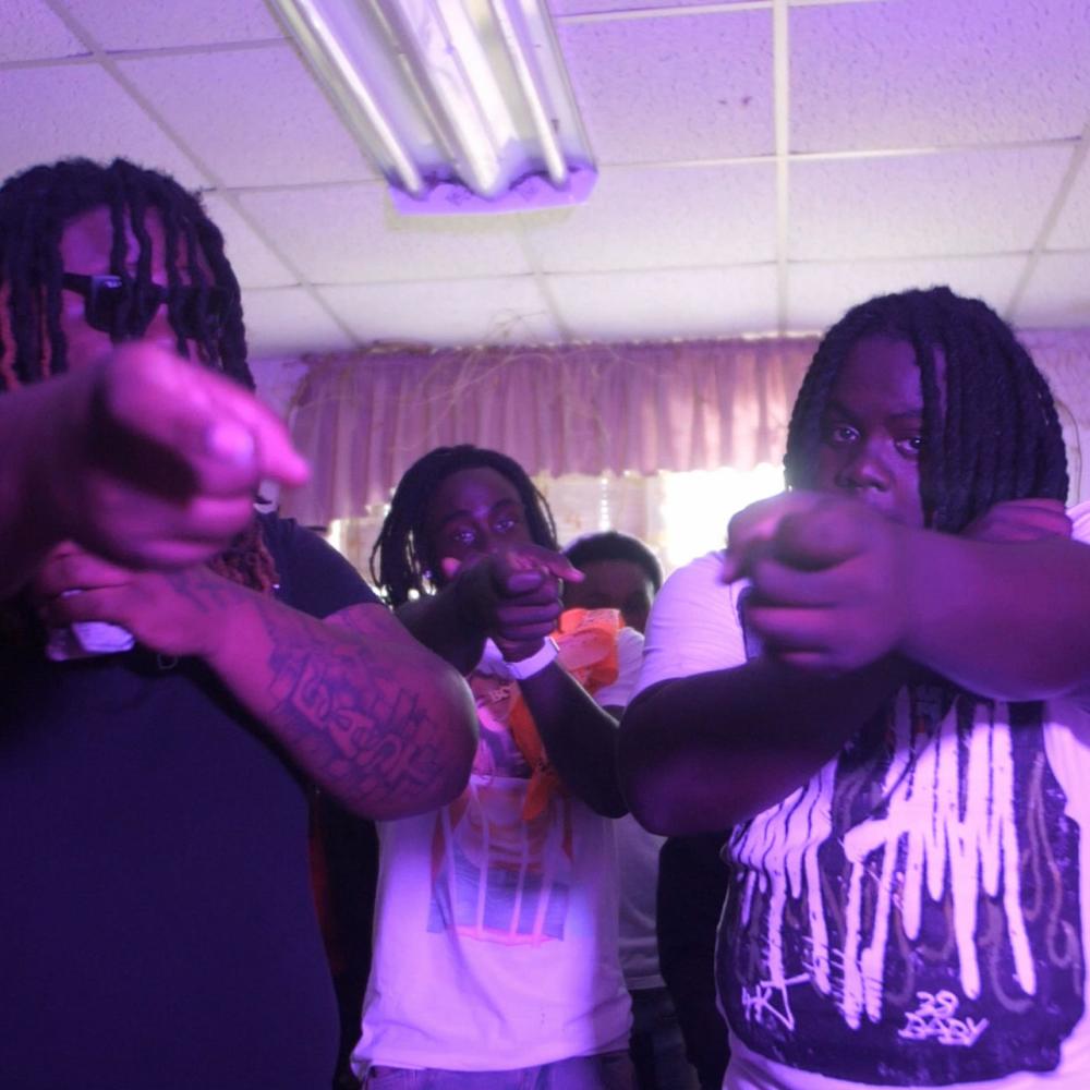Walk Em Down (feat. FLAAAMEE) (Explicit)