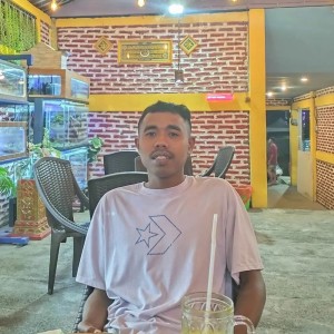 ดาวน์โหลดและฟังเพลง GARA GARA SEBOTOL พร้อมเนื้อเพลงจาก Yansen Lampo