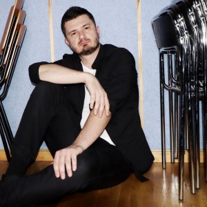 default playlist img