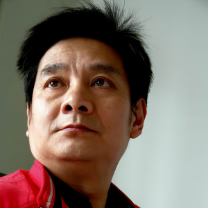 Listen to 丝路悠悠 (完整版) song with lyrics from 柳江虹