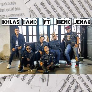 收聽IKHLAS Band的Pujaanku歌詞歌曲